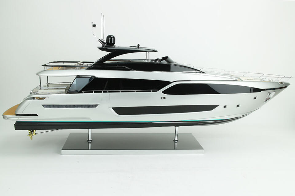 Riva 90' Argo